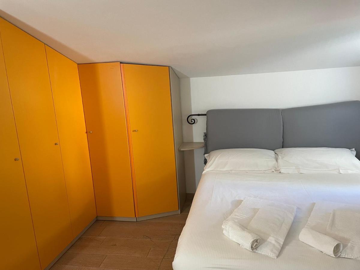 Confortevole Camera Matrimoniale A 500 Mt Dal Mare Marina Di Carrara Ngoại thất bức ảnh